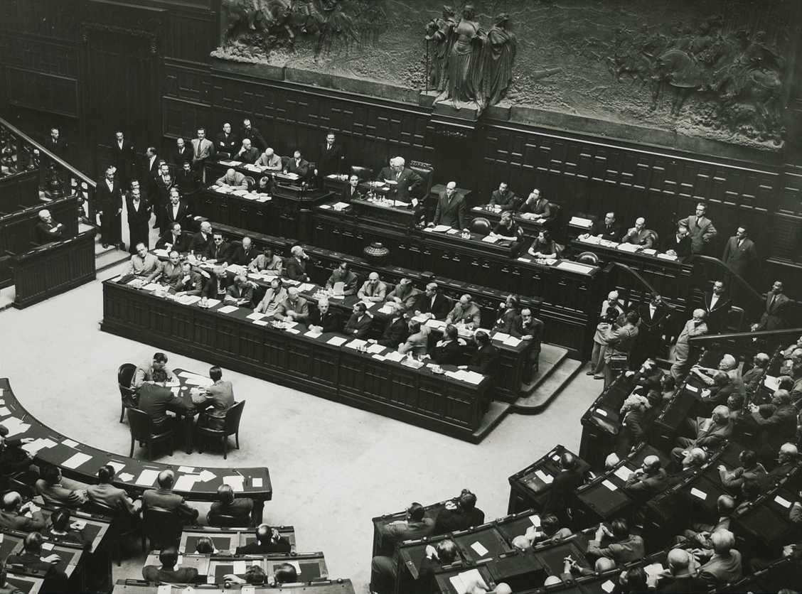 Assemblea Costituente a Montecitorio, 25 06 1946