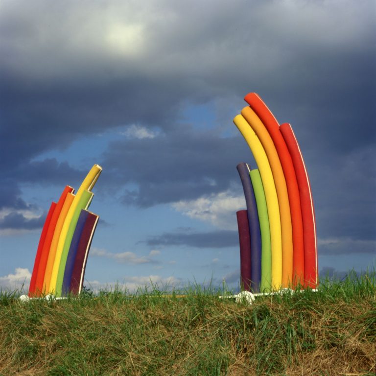Arcobaleni, 1971, porella dipinta e tavola